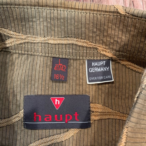 HAUPT Germany LS shirt size 16 1/2 (L) x 34-35
Excellent Pre-owned Condition - Picture 4 of 6